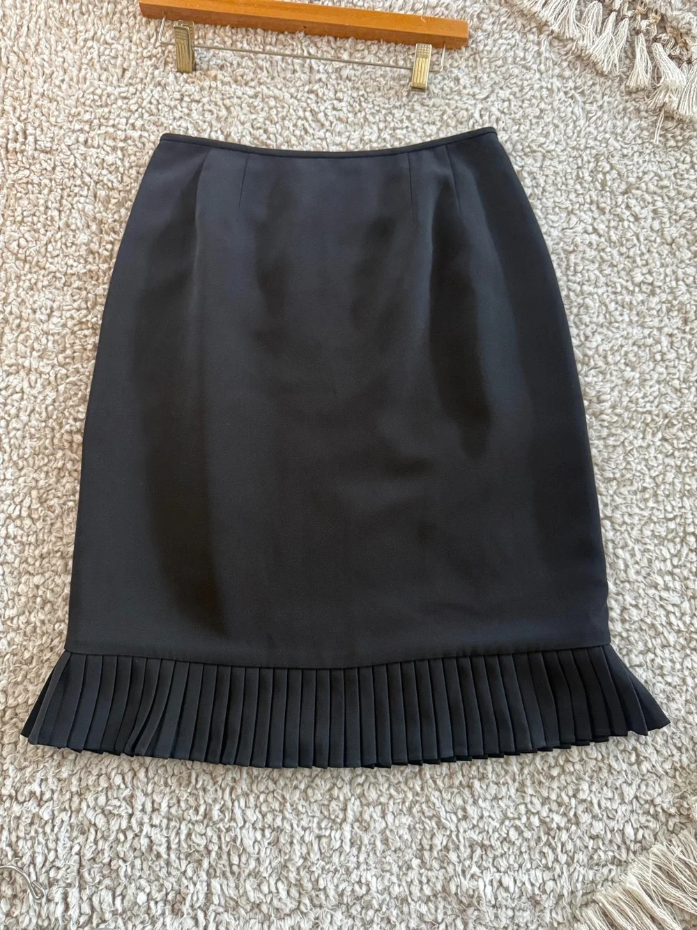 Le Suit Petite 6P Black Pleated Hem Skirt Lined Career Office Midi Pencil Skirt